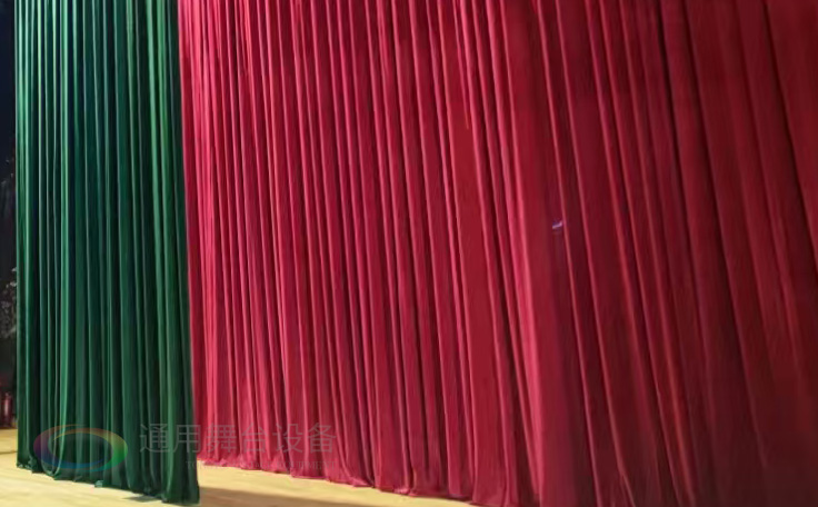 舞臺阻燃幕布行業：技術創新驅動安全升級，市場需求持續擴容