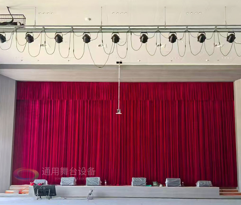 泰州通用舞臺阻燃幕布舞臺電動軌道金絲絨防火阻燃幕布定制