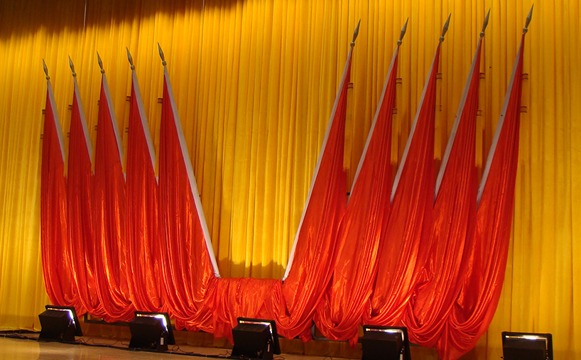 提升阻燃幕布品質，保障舞臺使用安全！通用舞臺阻燃幕布新年開工